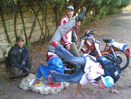 youness, halid et abdo et driss en block